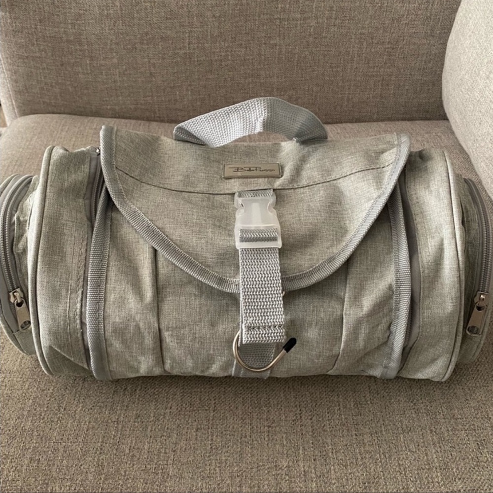 Bella Russo Gray Travel Toiletries Unisex Bag✨